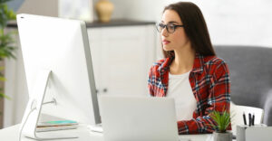 female programmer remote worker